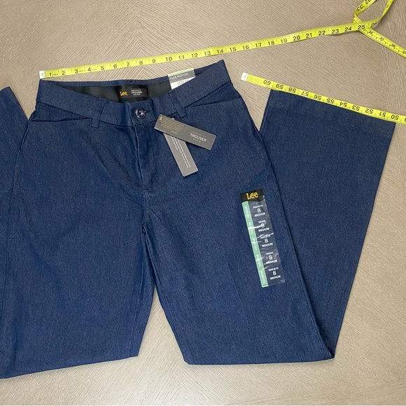 NWT Lee Women’s Flex Motion Regular Fit Mid Rise Indigo Trousers Size 8 Medium - Picture 4 of 16